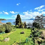 Addictive View - Lakeside Studio