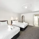 Ashleigh Court Motel