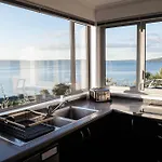 Rotorua Serenity Lakeview Retreat