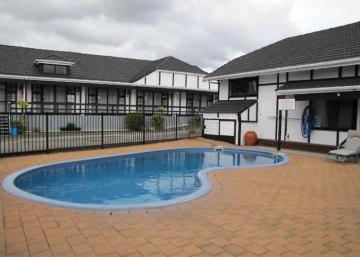 Devonwood Motel