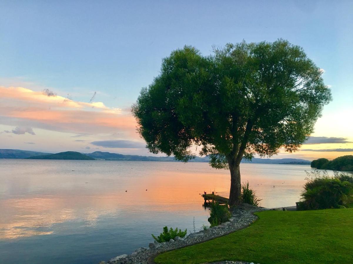 Holiday home Tranquility Lakefront Rotorua