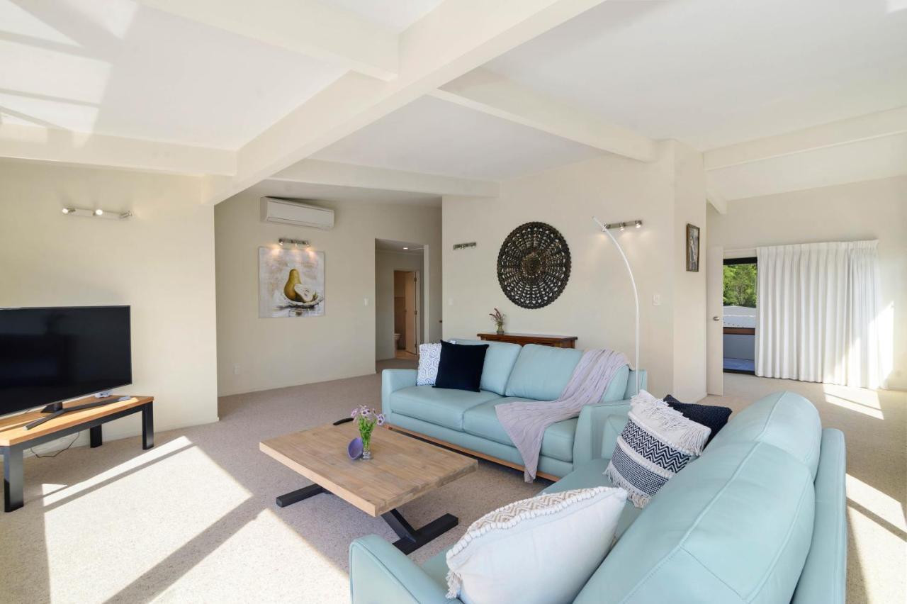 Holiday home Tranquility Lakefront