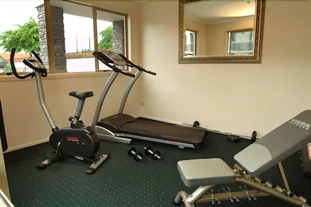 280 & 284 - Refurbished Modern Motel 4*