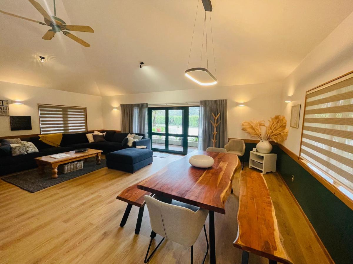 Tikitere Lodge, * Rotorua