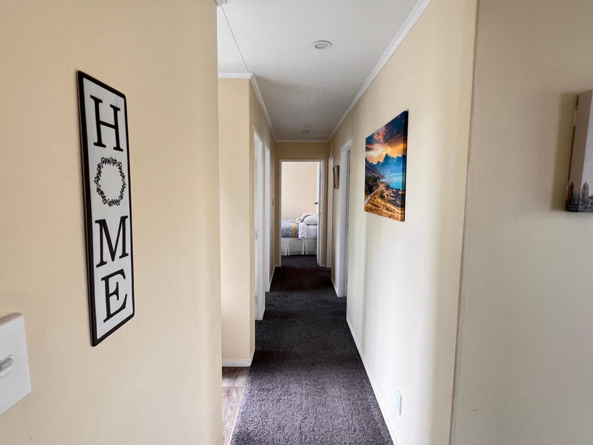 Spacious 3 Bedroom Near Skyline-5 Min Walk Holiday home