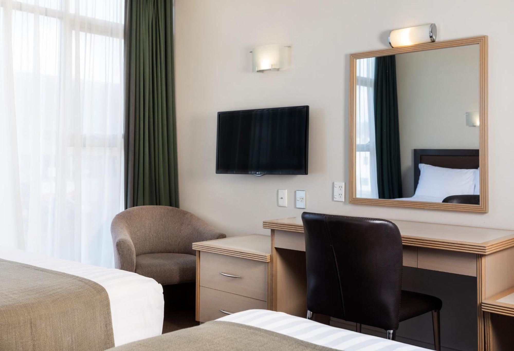 Rydges Hotel 4*