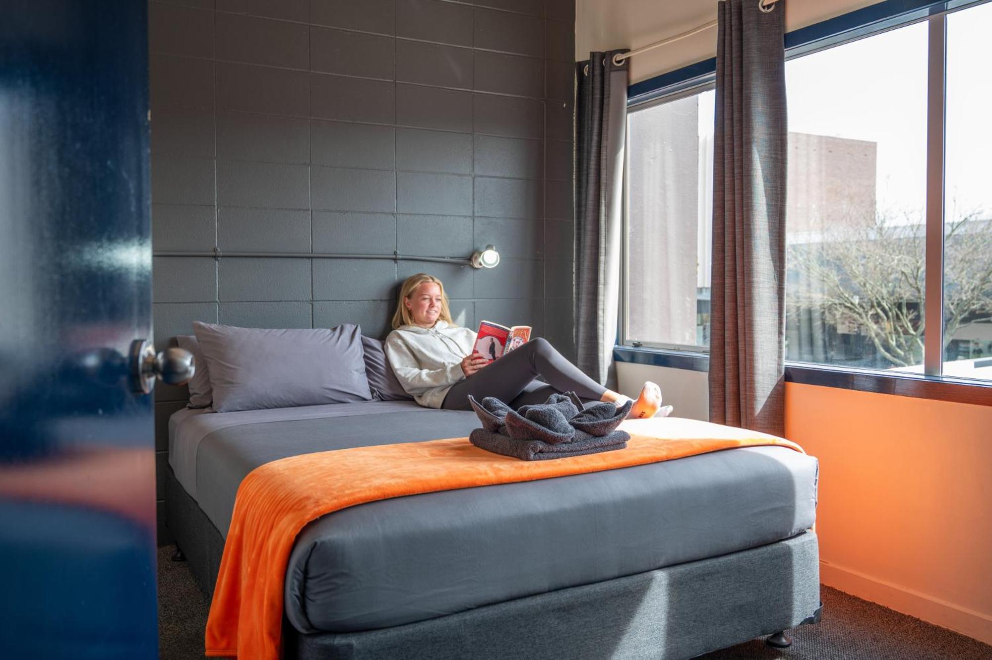 Hostel Rock Solid Backpackers *