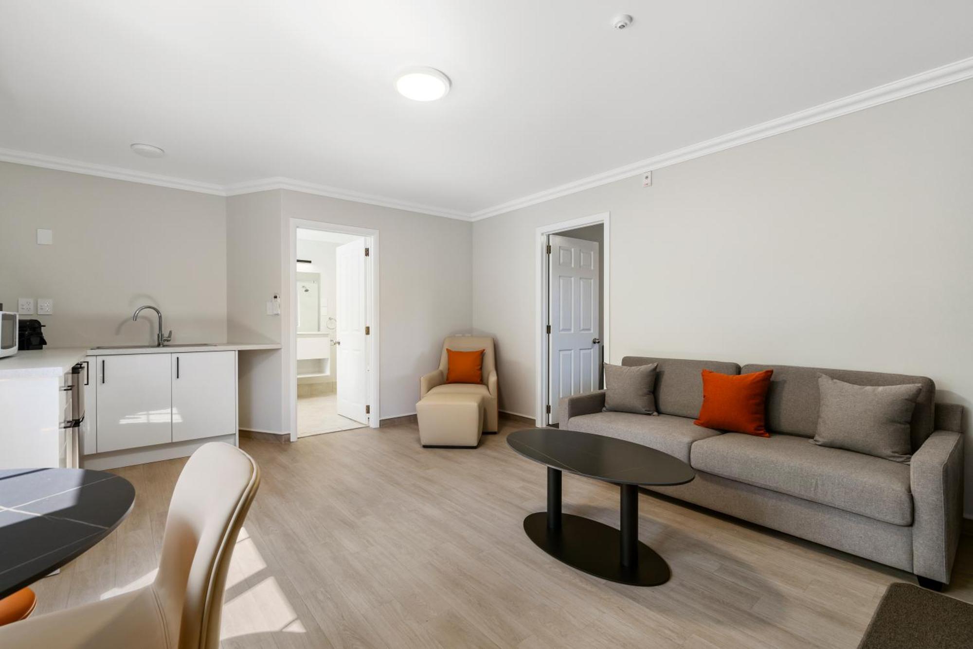 280 & 284 - Refurbished Modern