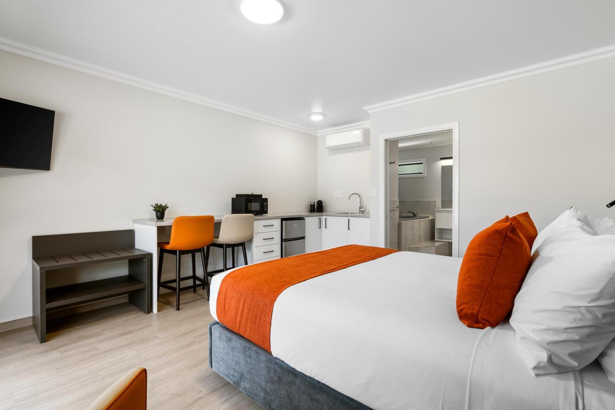 280 & 284 - Refurbished Modern 4* Rotorua