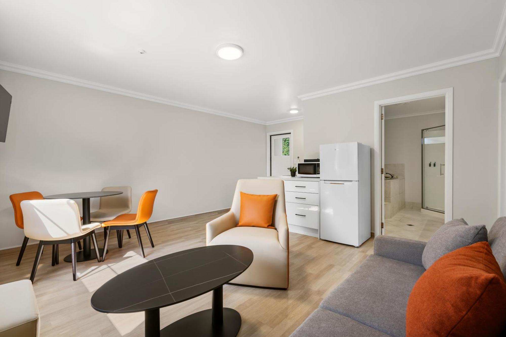280 & 284 - Refurbished Modern Motel