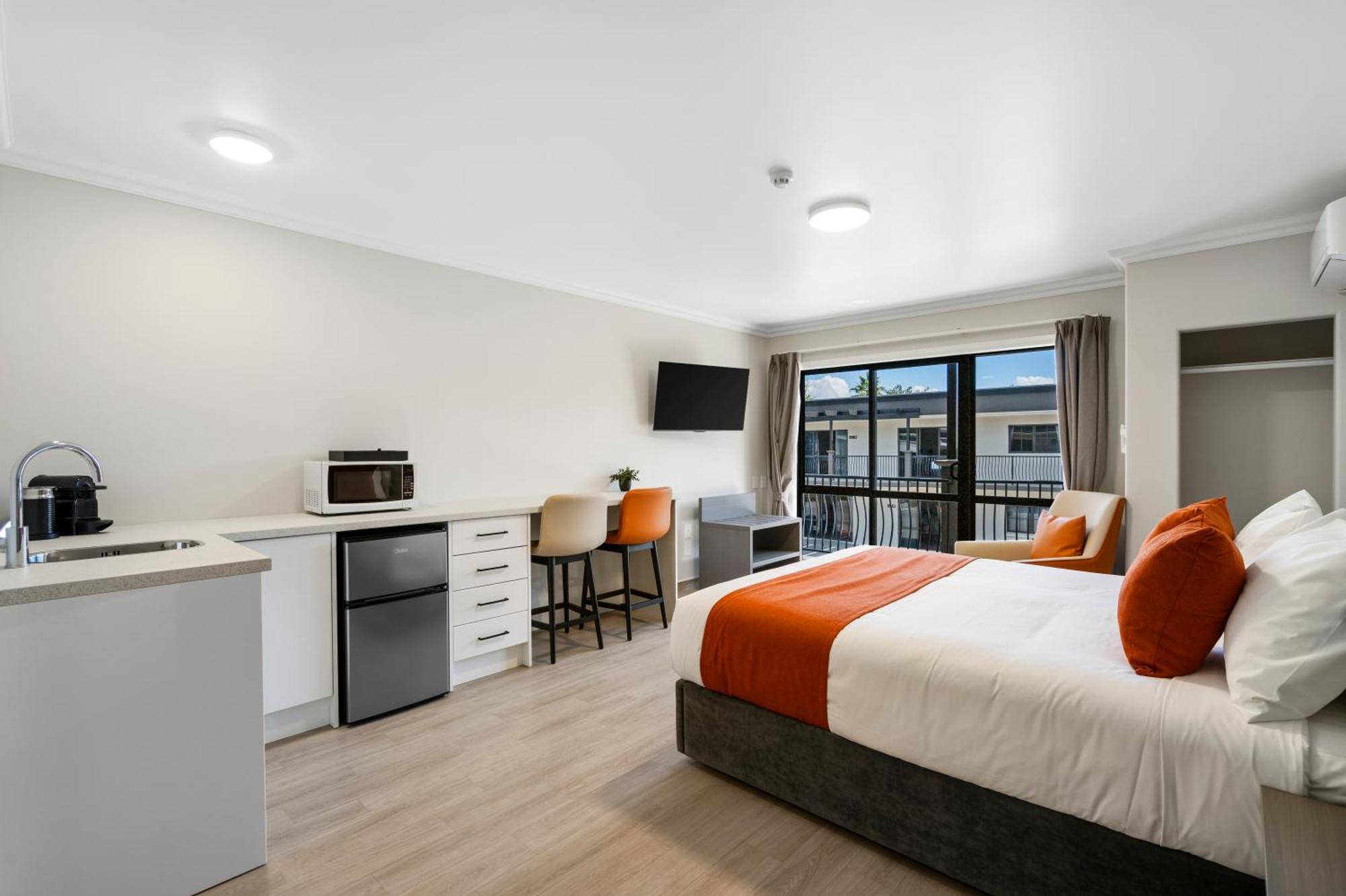 280 & 284 - Refurbished Modern Motel