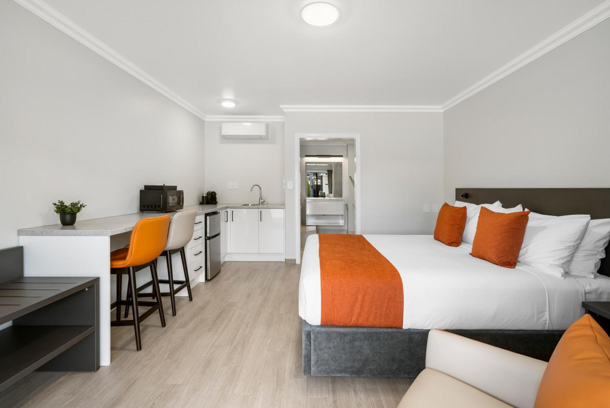 Motel 280 & 284 - Refurbished Modern