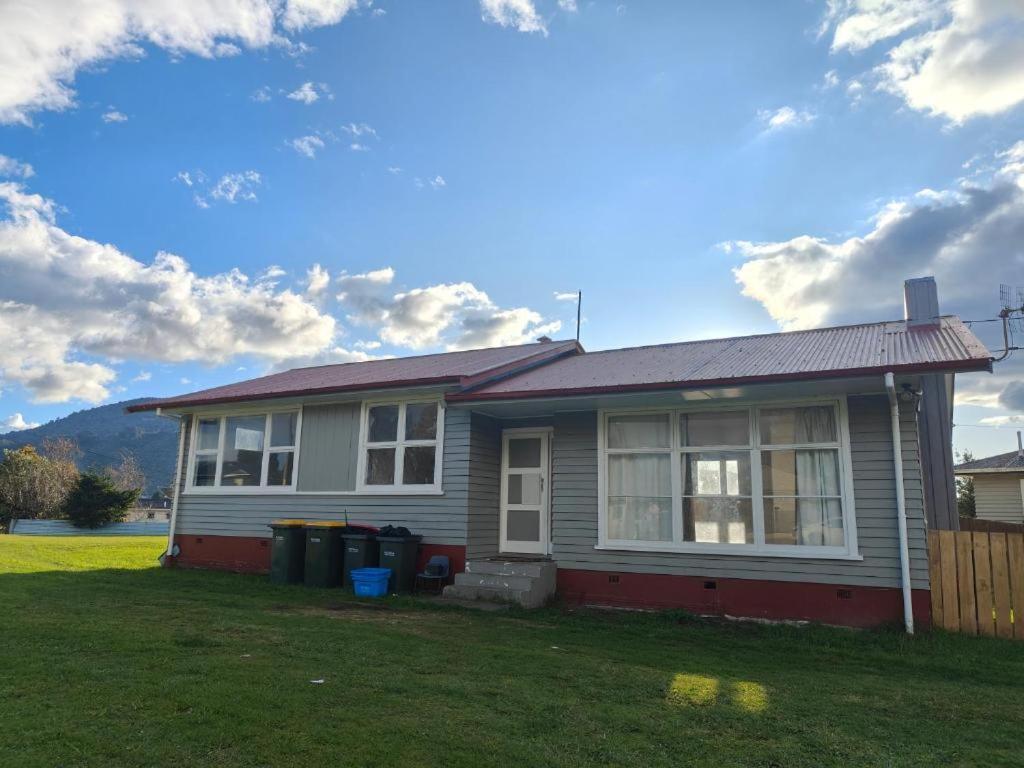 Holiday home Serviced 3 Bedroom House