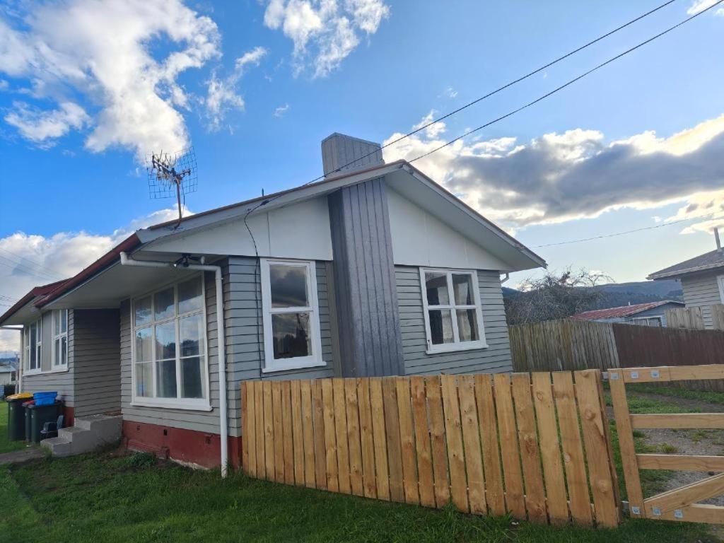 Serviced 3 Bedroom House * Rotorua