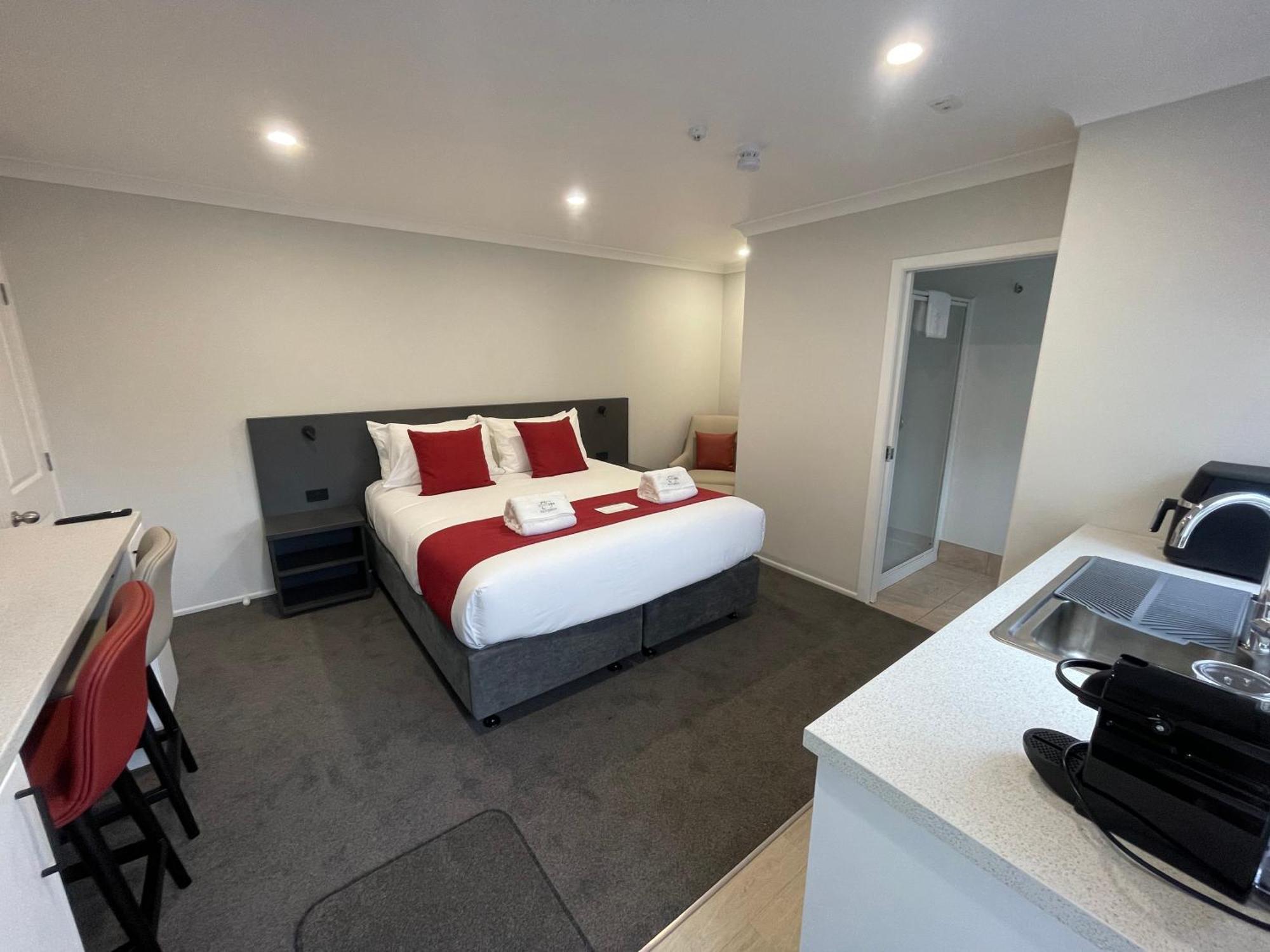 280 & 284 - Refurbished Modern 4* Rotorua