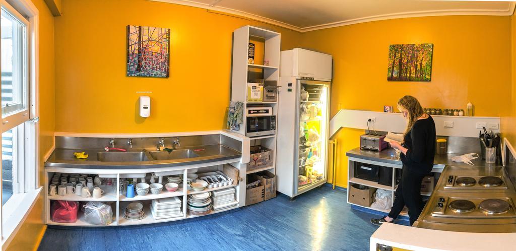 Crash Palace Backpackers Albergue *
