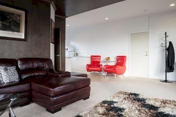 Lakeside - Penthouse And