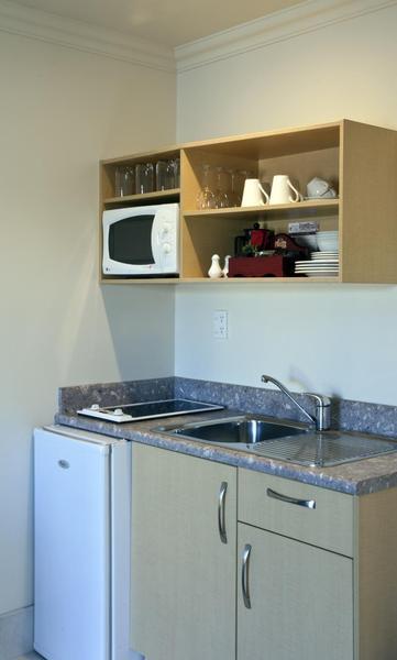 Motel 280 & 284 - Refurbished Modern