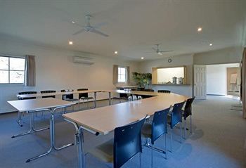 280 & 284 - Refurbished Modern 4*