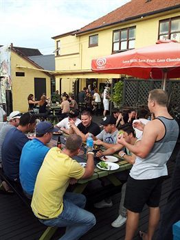 Crash Palace Backpackers Albergue