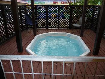 Crash Palace Backpackers Albergue *