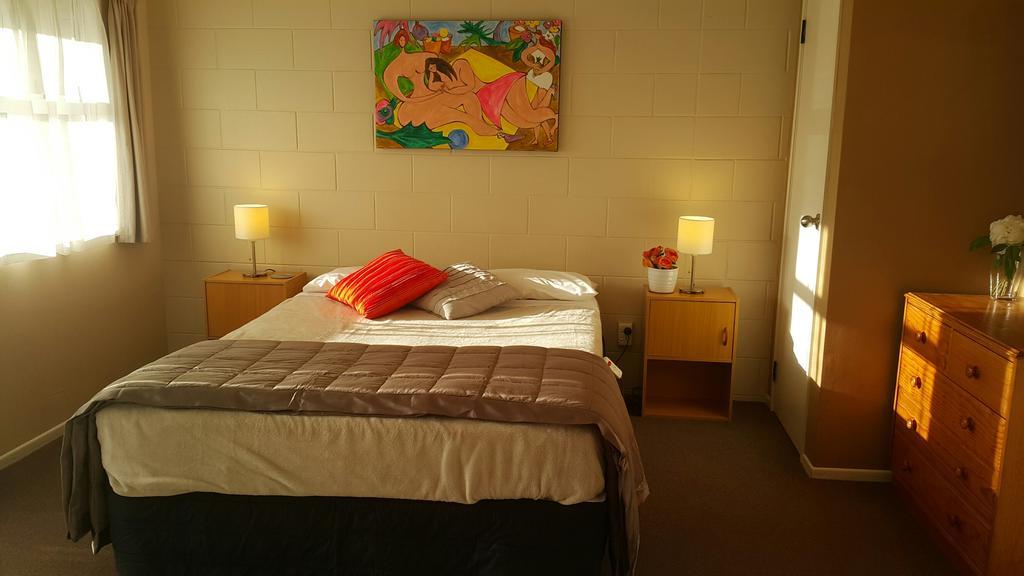 Six On Union Motel 3*
