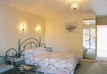 Ashleigh Court 4*