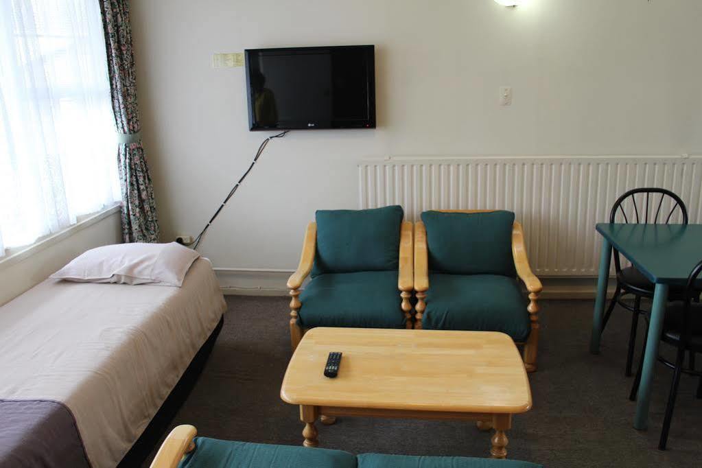 Manhattan Motel 3*