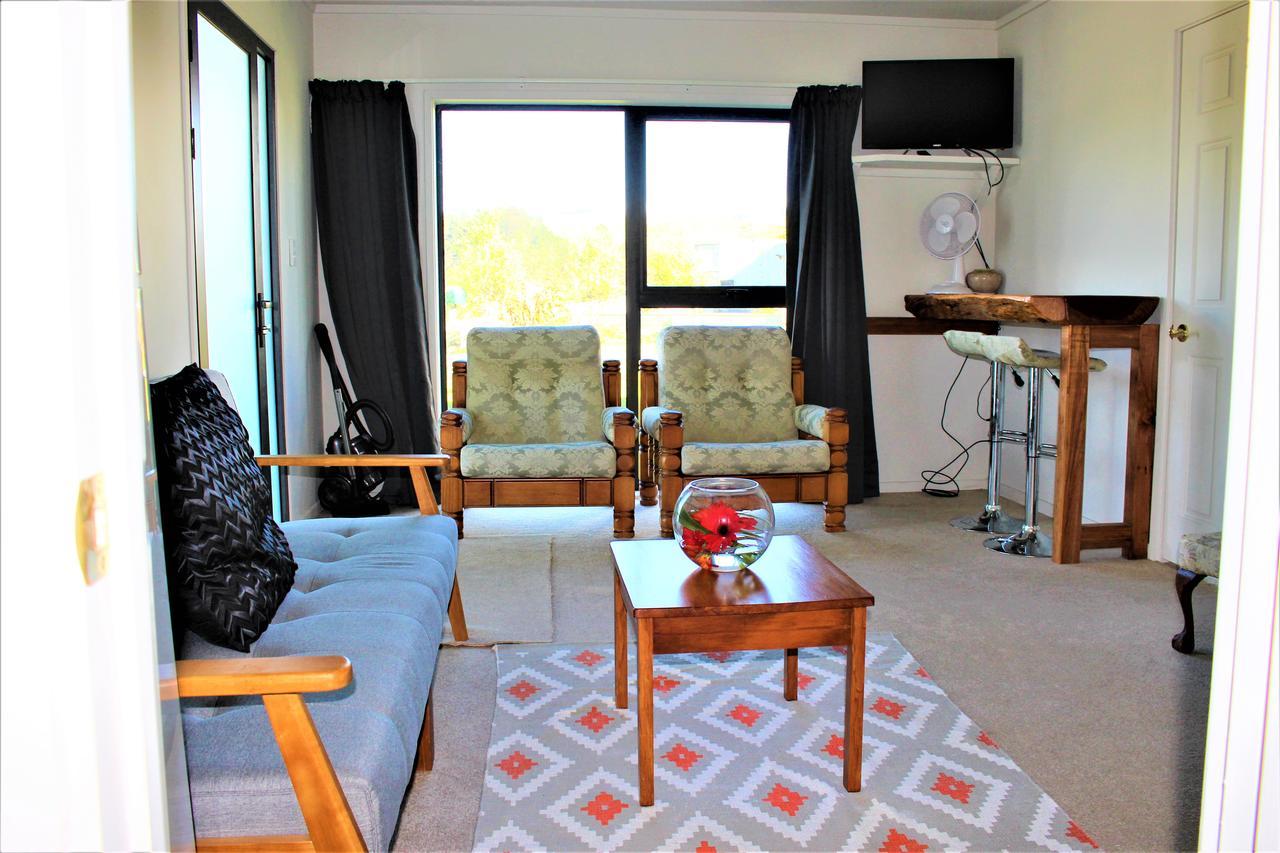 Zen Two-bedroom Unit Apartment *