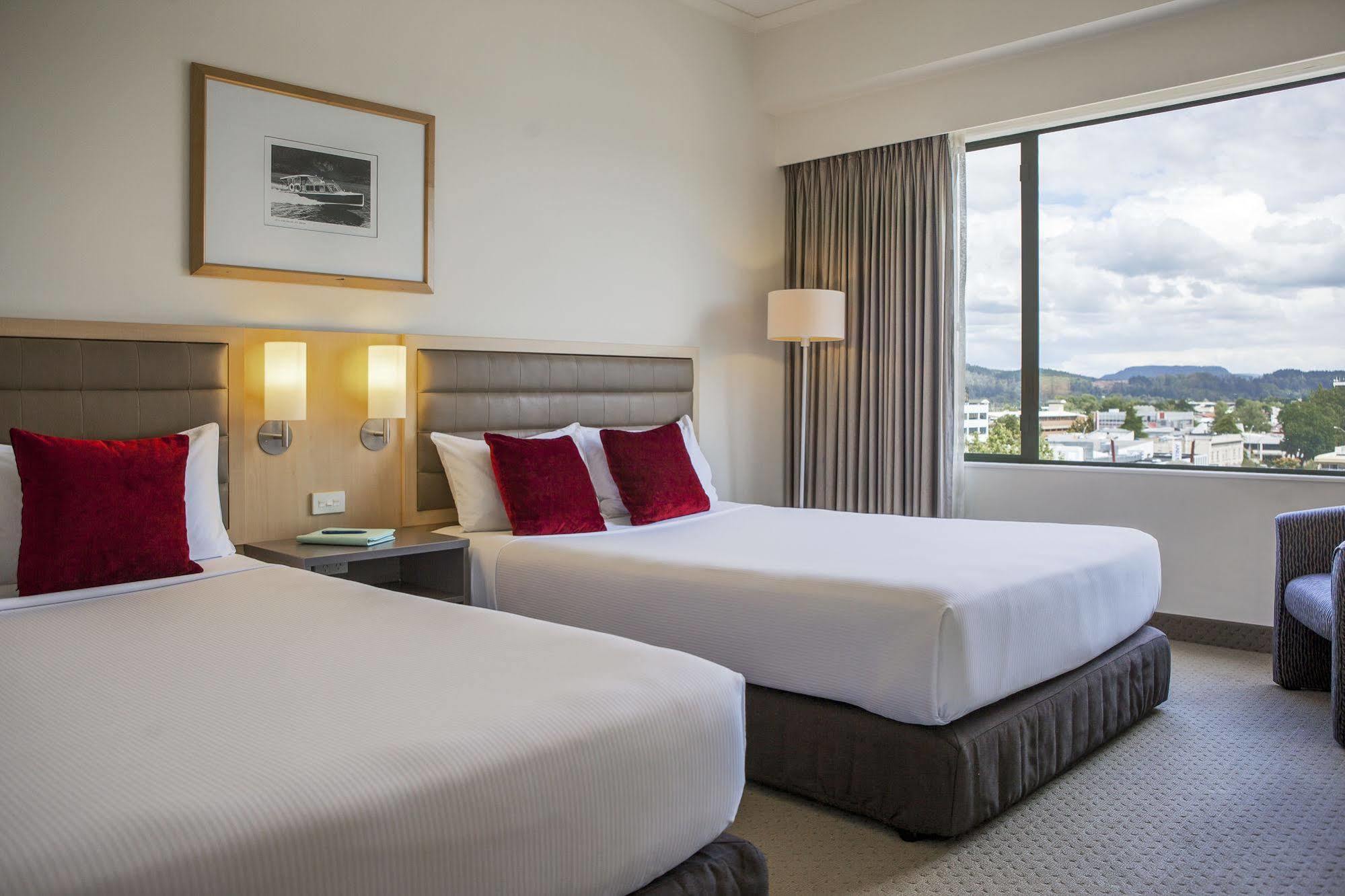 Novotel Lakeside Hotel Rotorua