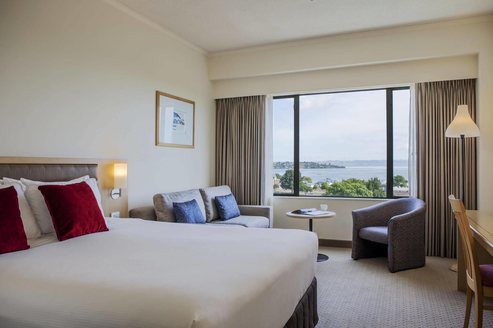 Hotel Novotel Lakeside