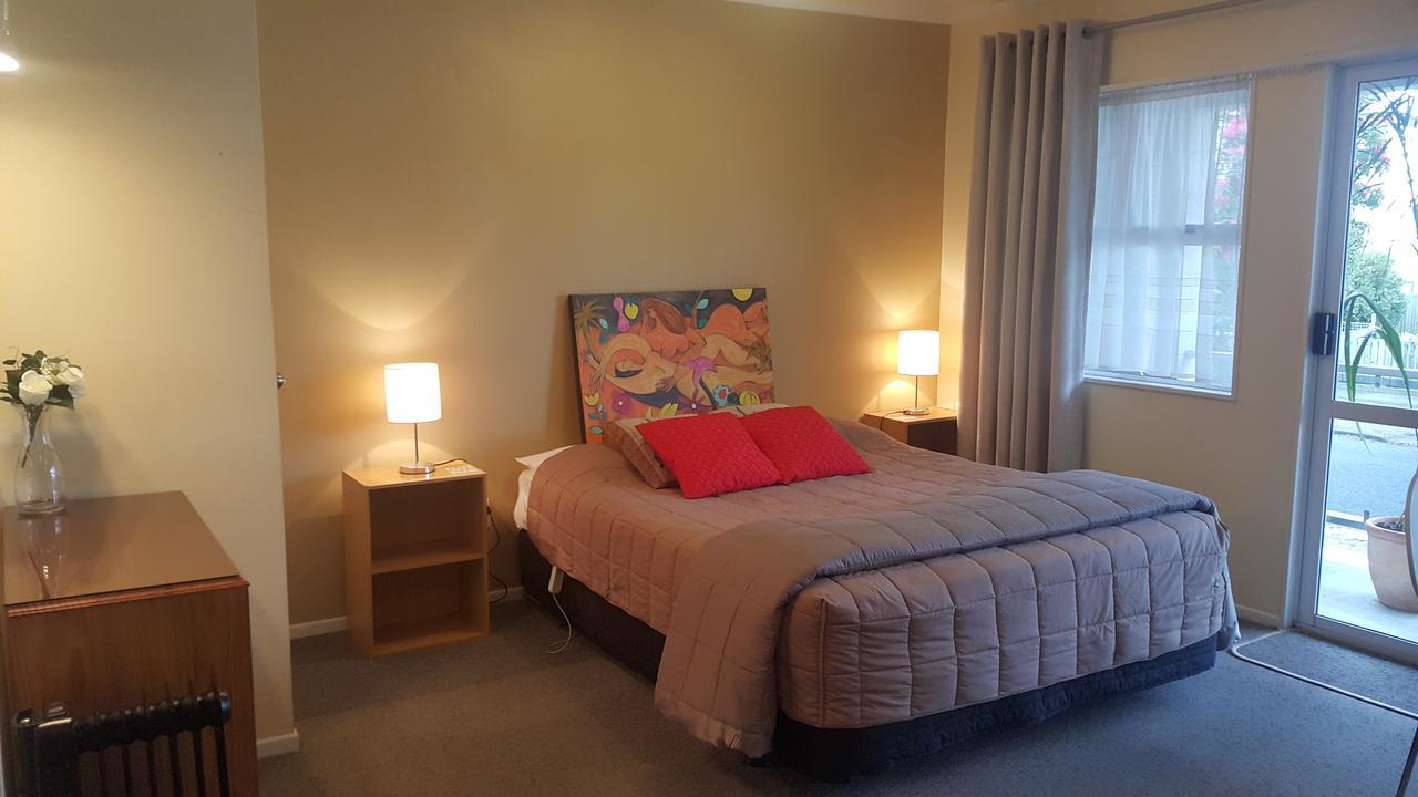 Motel Six On Union 3*
