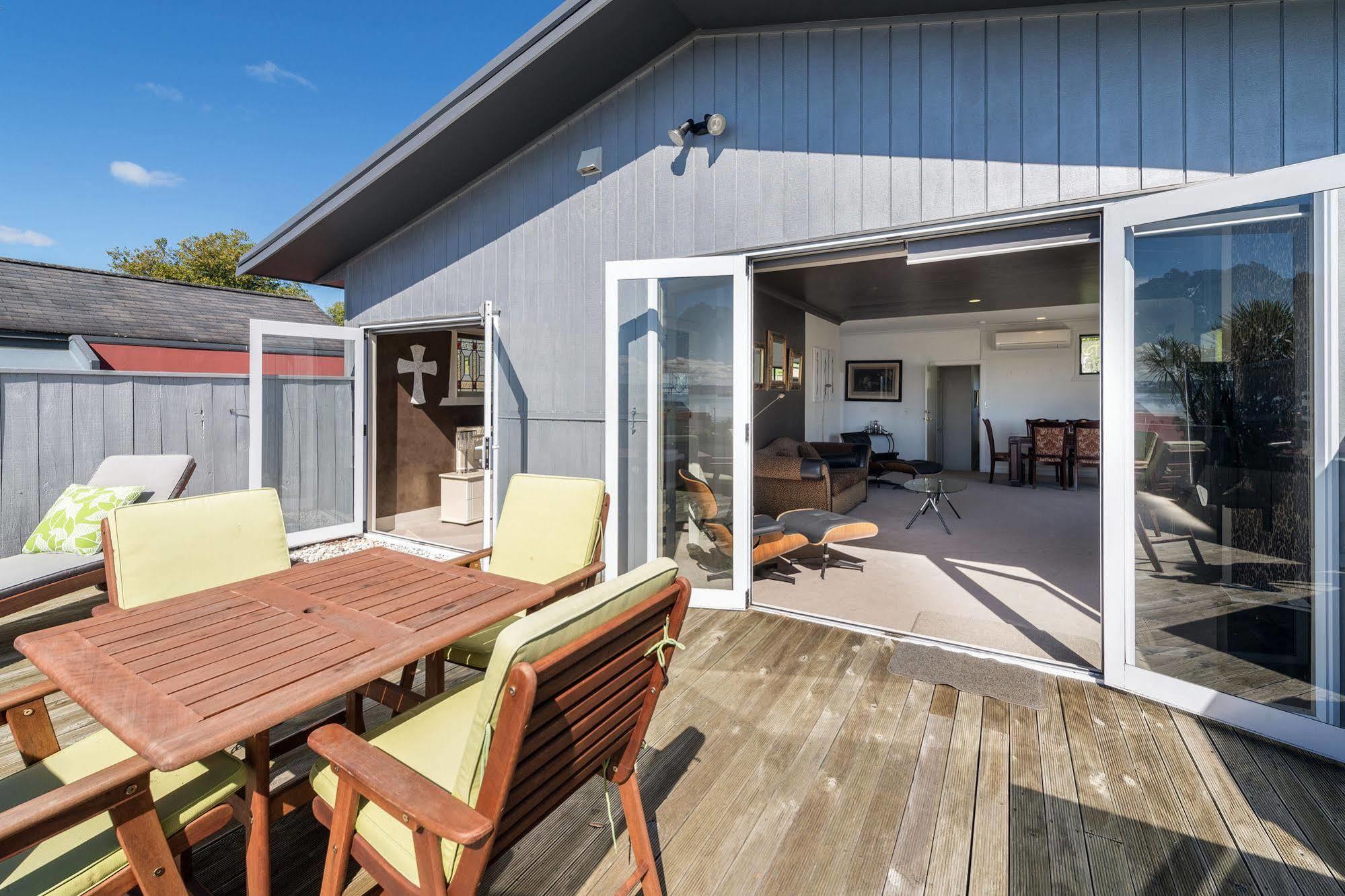 Lakeside - Penthouse And Rotorua