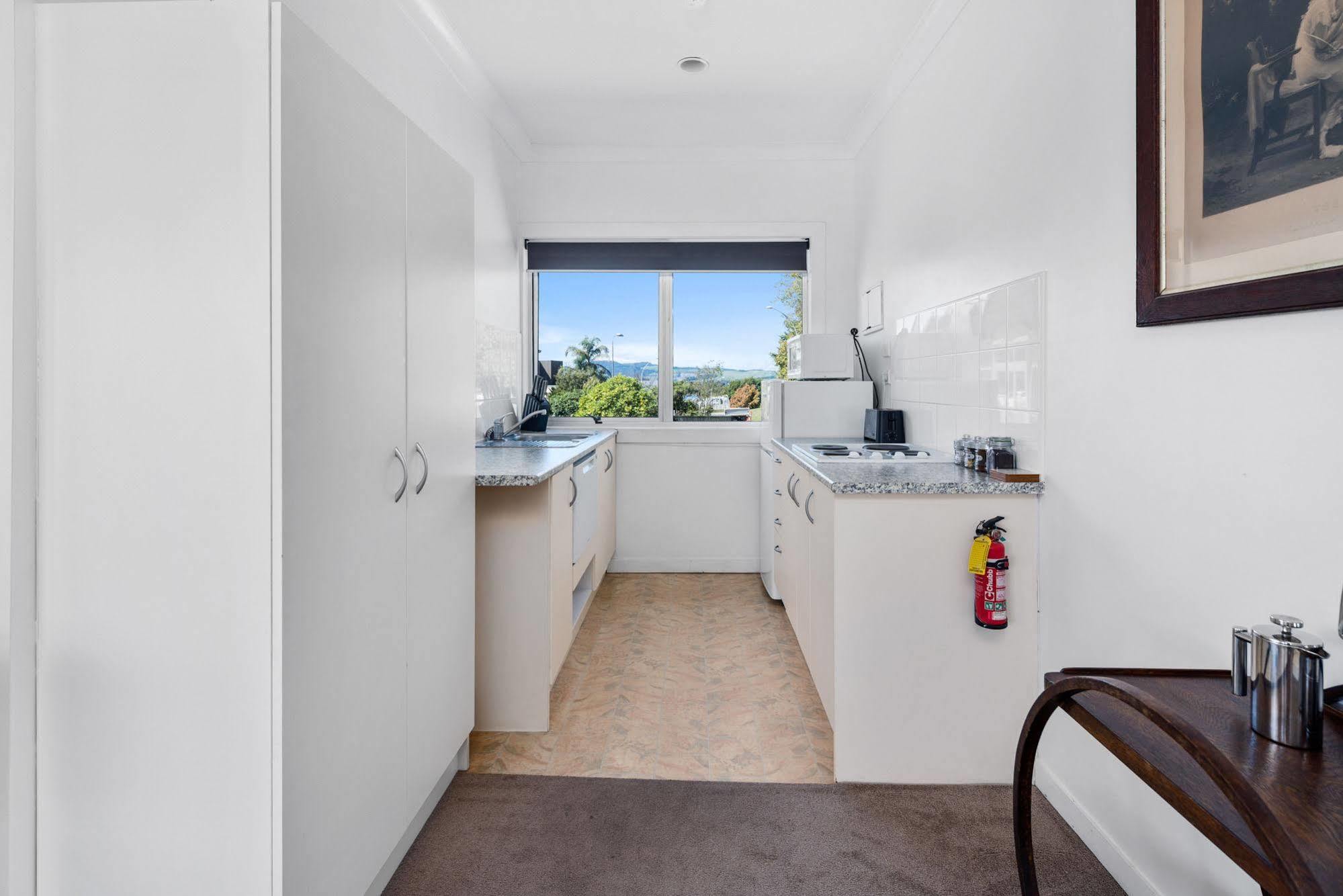 Lakeside - Penthouse And