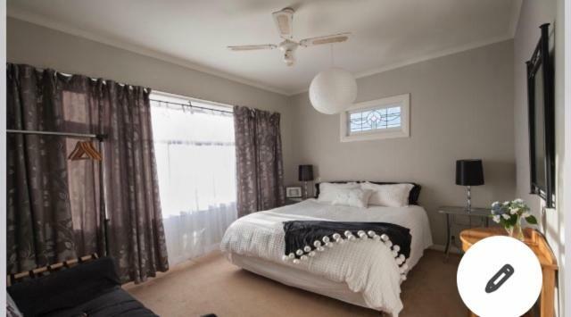 Holiday home Skyline Skyrides Premium Property, Host Info For Pets *