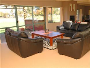 Acomodação com café da manhã  Springwaters 4*