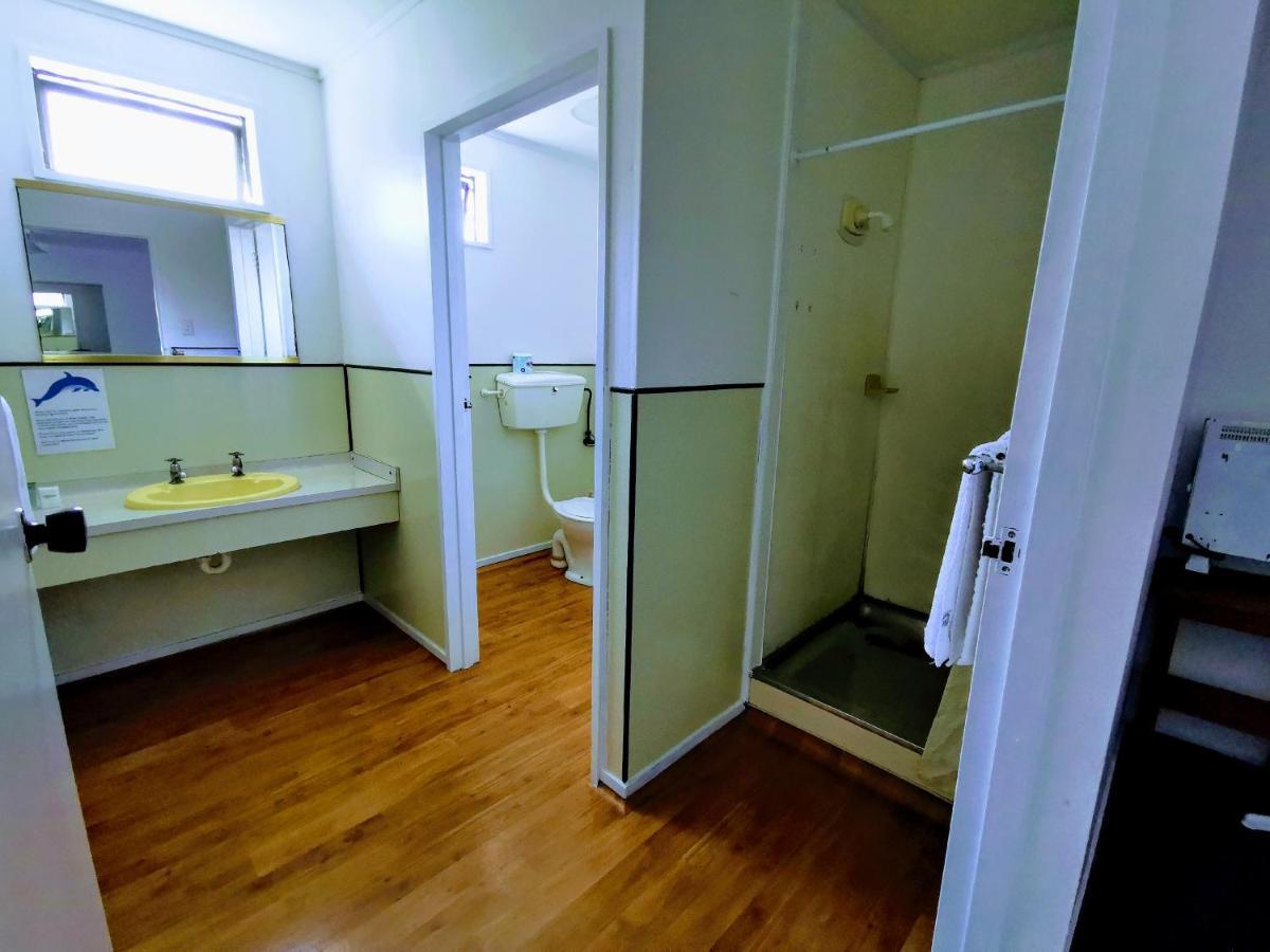 Gibson Court 2*