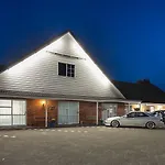 Palm Court Motor Inn