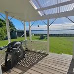 Daydream House, Sunrise, Sunset Views Across Lake