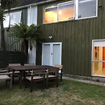 Water\'S Edge City Retreat