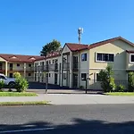 New Castle Motor Lodge