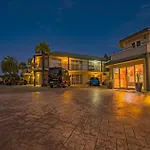 Silver Fern Rotorua Suites&Spa