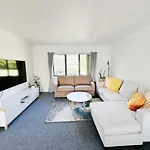 Comfort 3 Bedrooms House Near Redwood