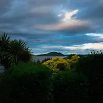 Rotorua Serenity Lakeview Retreat
