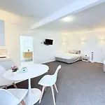 Unit 10 Summer Fenton Lodge
