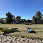 Hannah\'S Bay Lakefront