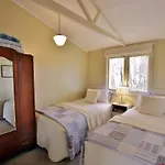 B&B Blossom Cottage