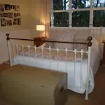 B&B Blossom Cottage
