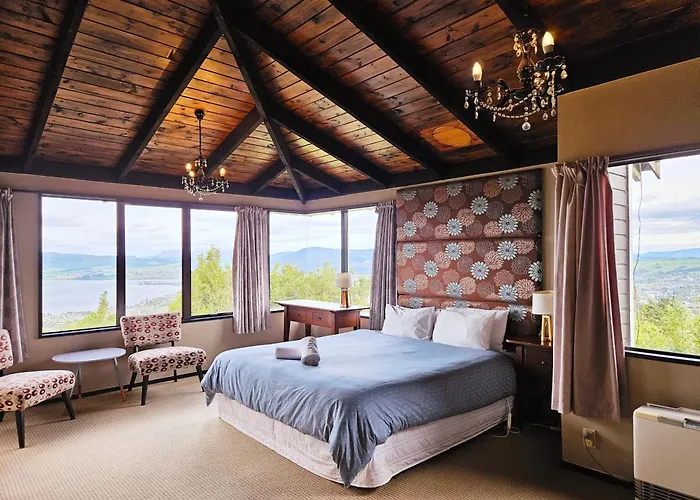 Aorangi Mountain Lodge