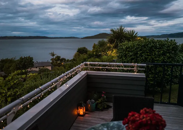 Rotorua Serenity Lakeview Retreat